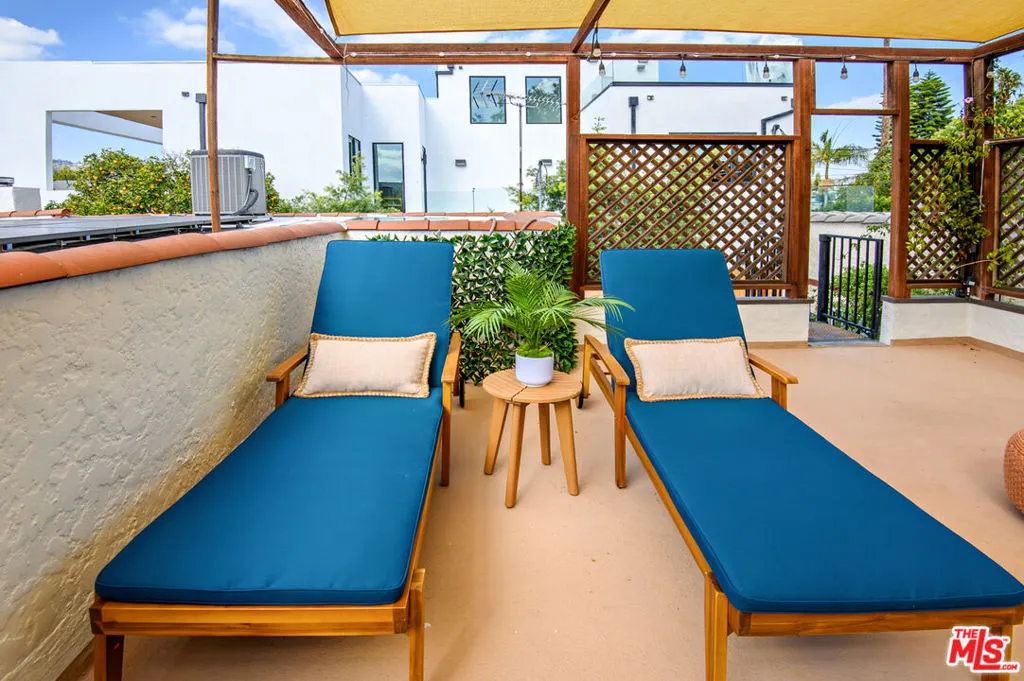 502 N Gardner Street, Los Angeles, California 90036 home-pic-65